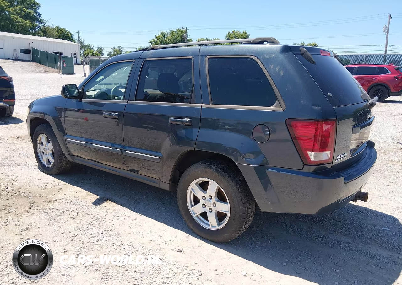 2007 Jeep Grand Cherokee Laredo VIN:1J8GR48K67C556297 - 3