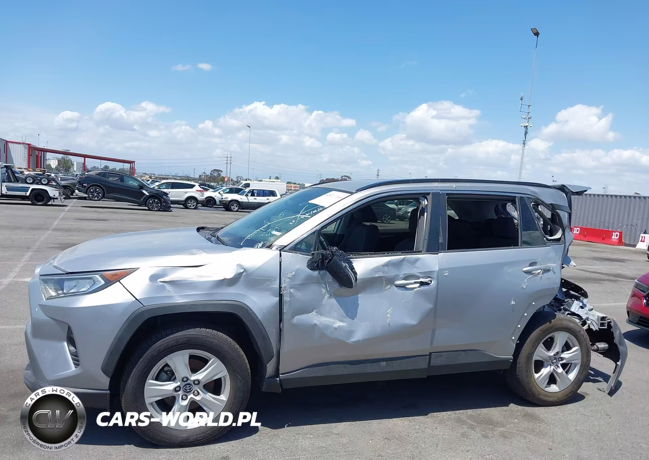 2021 Toyota Rav4 Xle VIN:2T3P1RFV8MC157409 - 14
