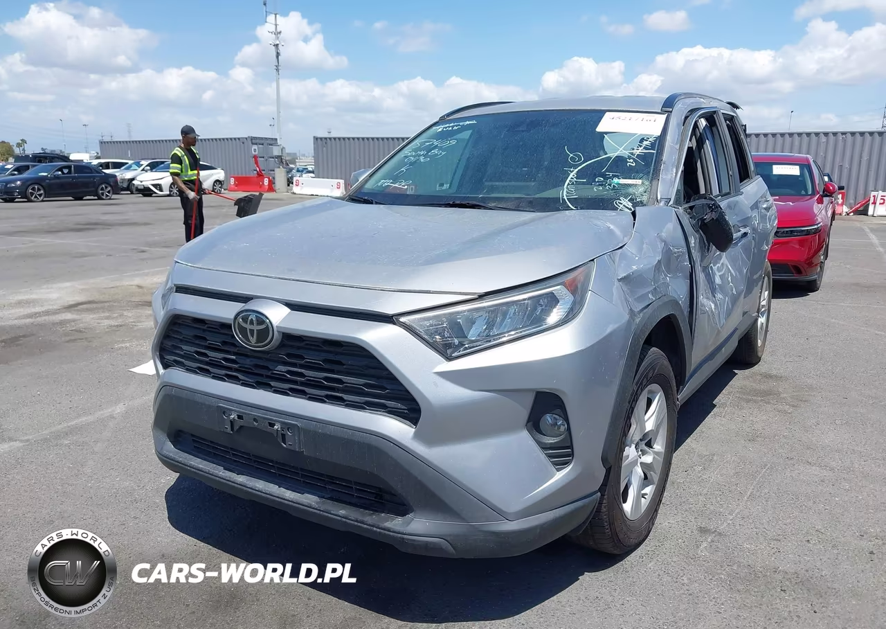 2021 Toyota Rav4 Xle VIN:2T3P1RFV8MC157409 - 2