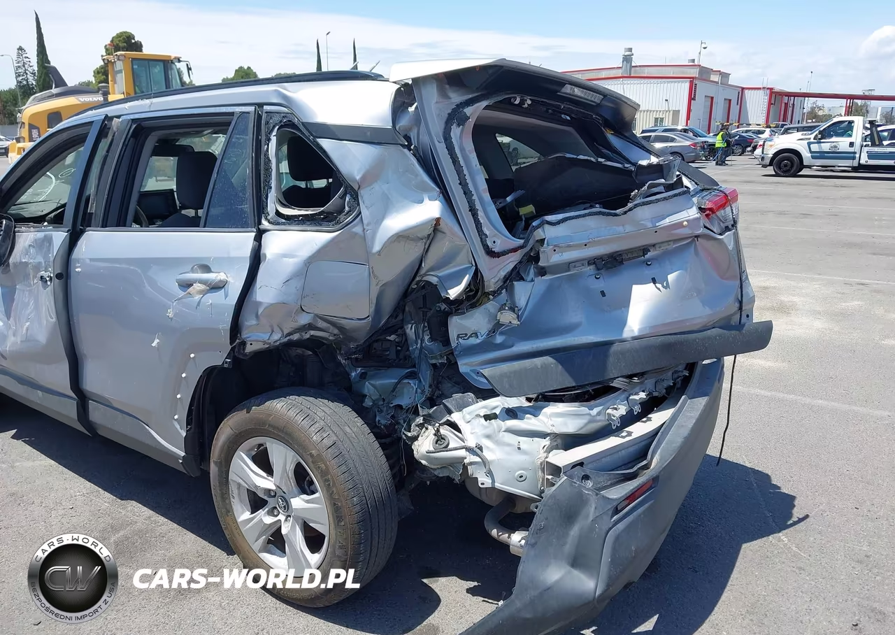 2021 Toyota Rav4 Xle VIN:2T3P1RFV8MC157409 - 6