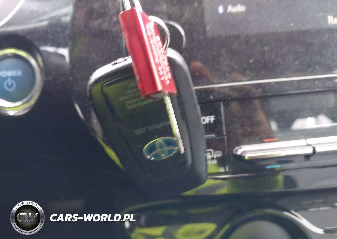 2017 Toyota Prius Two VIN:JTDKBRFU3H3042416 - 11