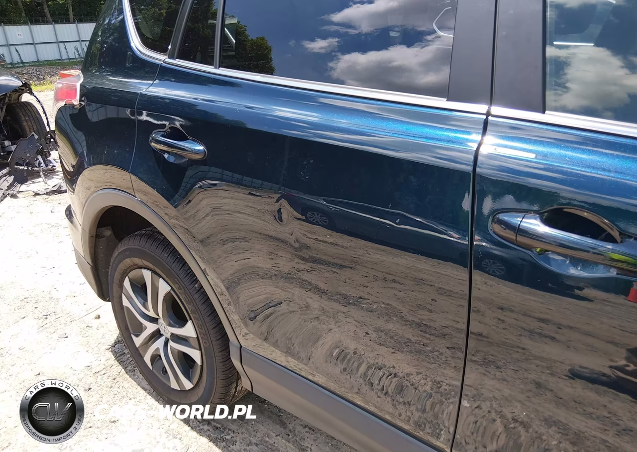 2018 Toyota Rav4 Le VIN:JTMZFREV3JJ731502 - 19