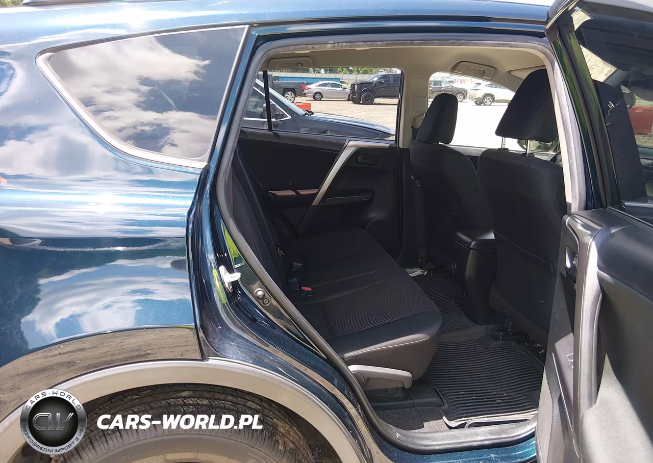 2018 Toyota Rav4 Le VIN:JTMZFREV3JJ731502 - 8