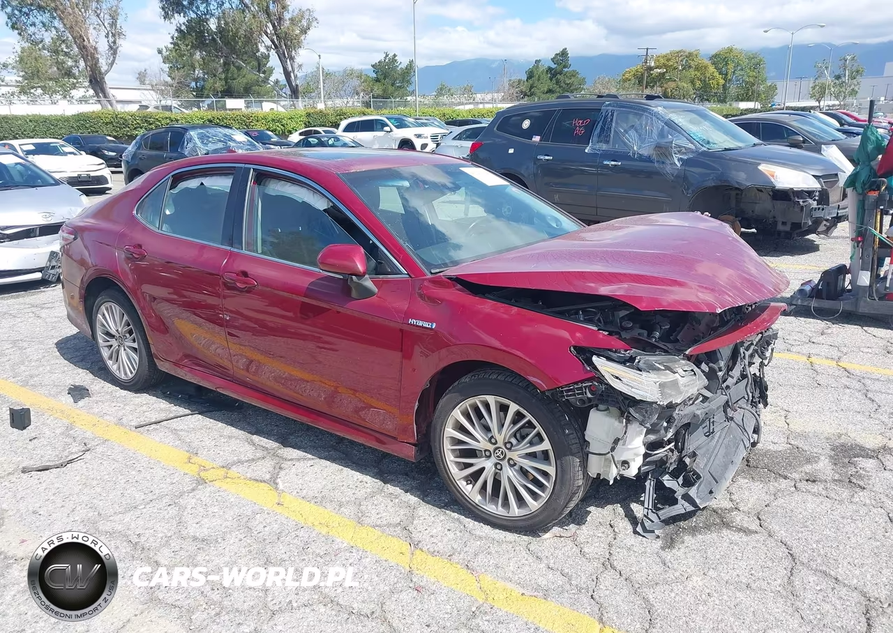 2020 Toyota Camry Xle Hybrid