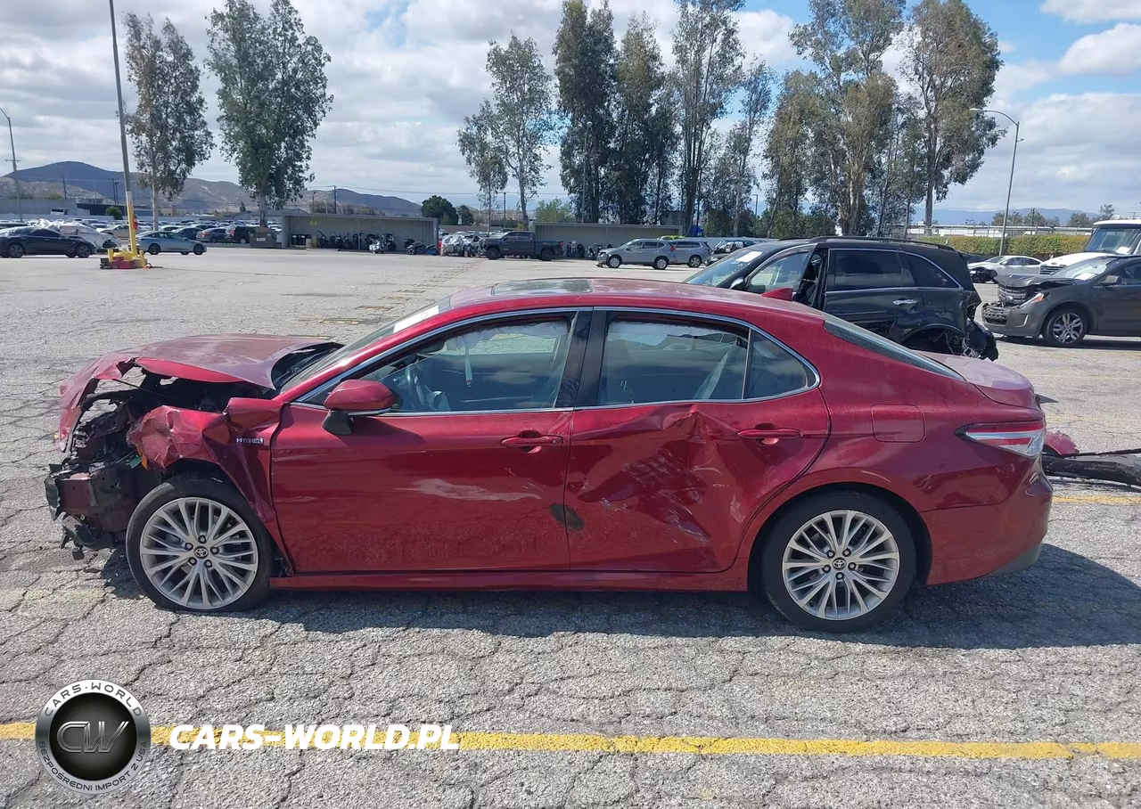 2020 Toyota Camry Xle Hybrid VIN:4T1F31AK6LU541957 - 15