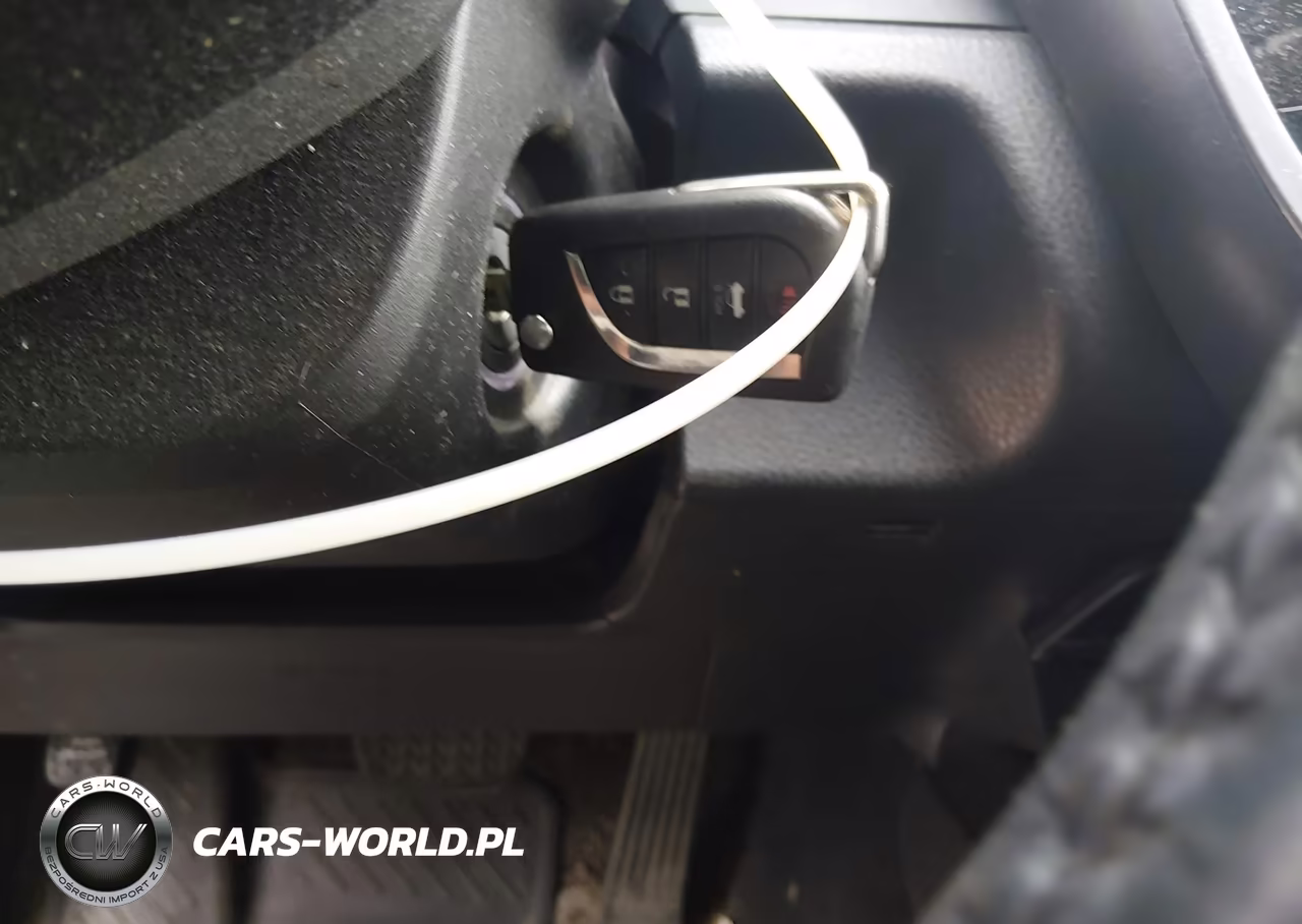 2018 Toyota Camry Se VIN:4T1B11HK0JU643570 - 11
