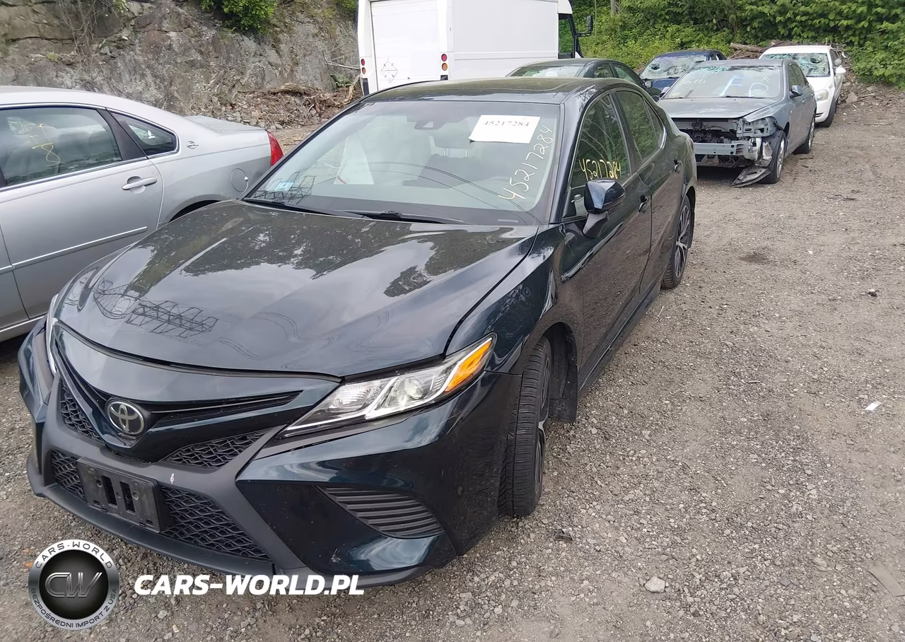 2018 Toyota Camry Se VIN:4T1B11HK0JU643570 - 2