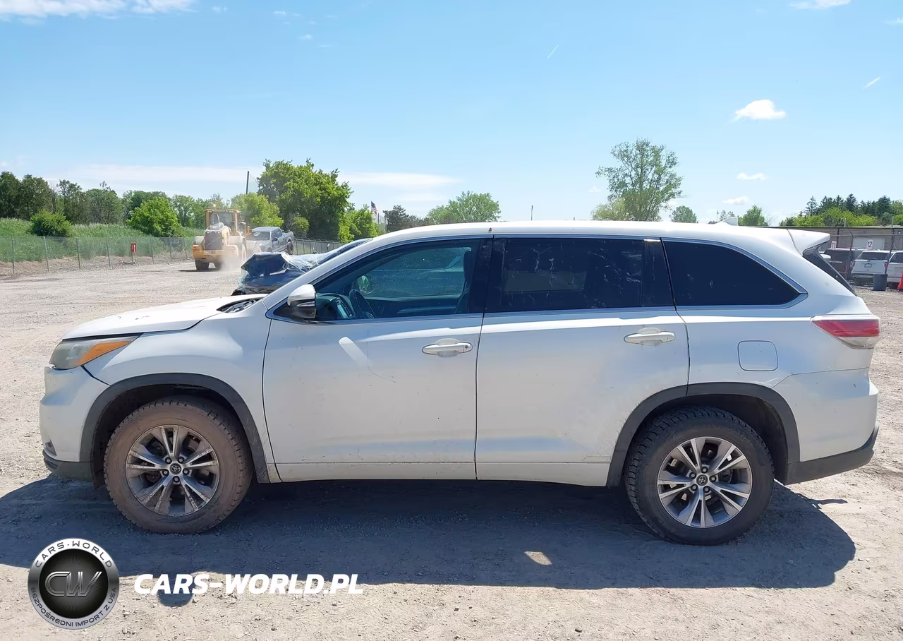 2016 Toyota Highlander Le Plus V6 VIN:5TDZKRFH7GS172326 - 14