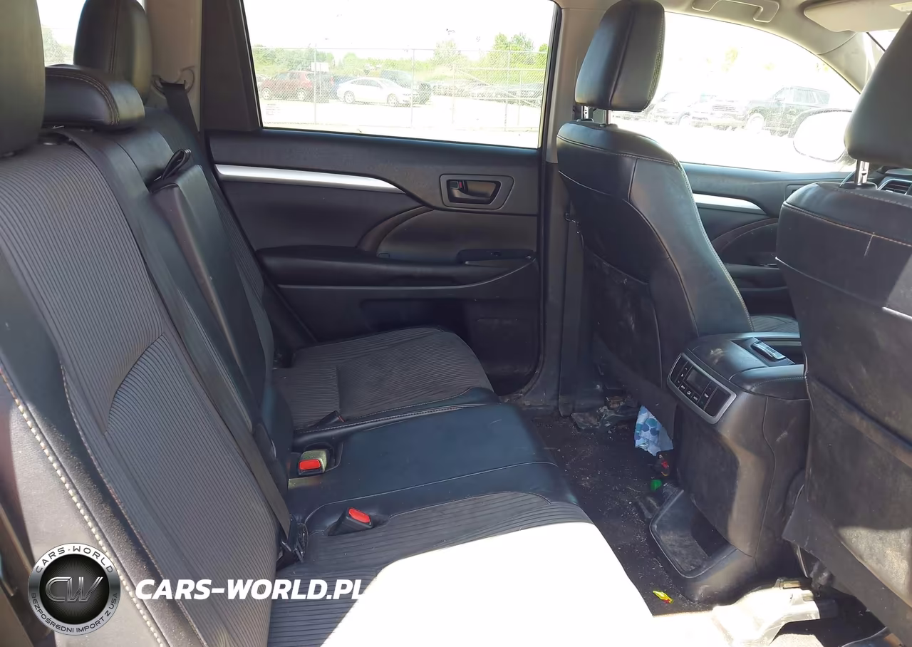 2016 Toyota Highlander Le Plus V6 VIN:5TDZKRFH7GS172326 - 8