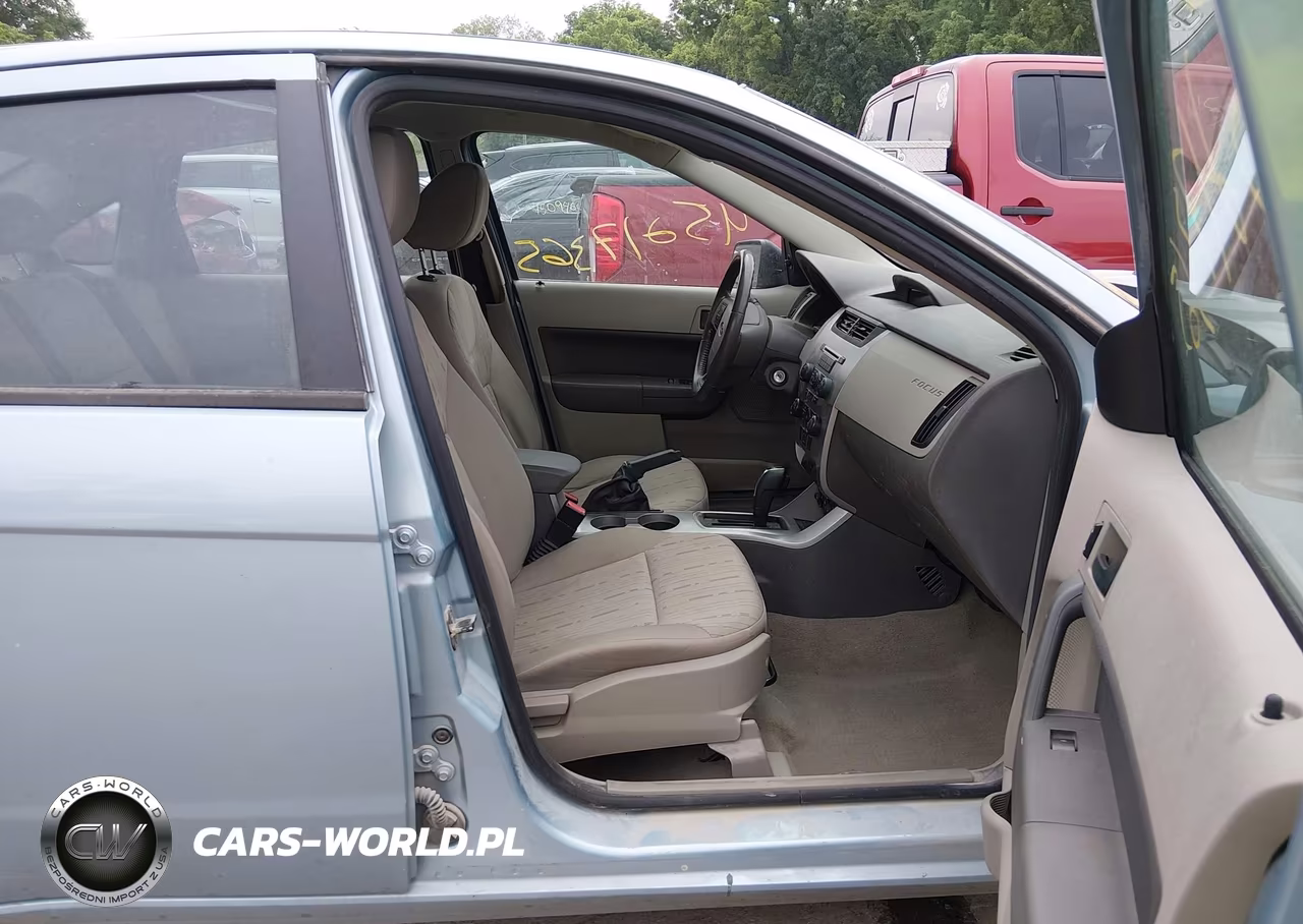 2009 Ford Focus Se VIN:1FAHP35NX9W131926 - 5