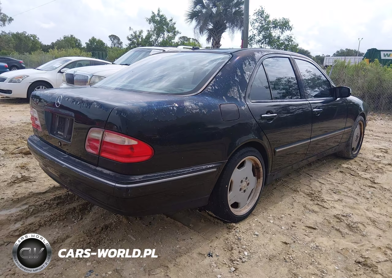 2001 Mercedes-Benz E-Class VIN:WDBJF70J71X060143 - 4