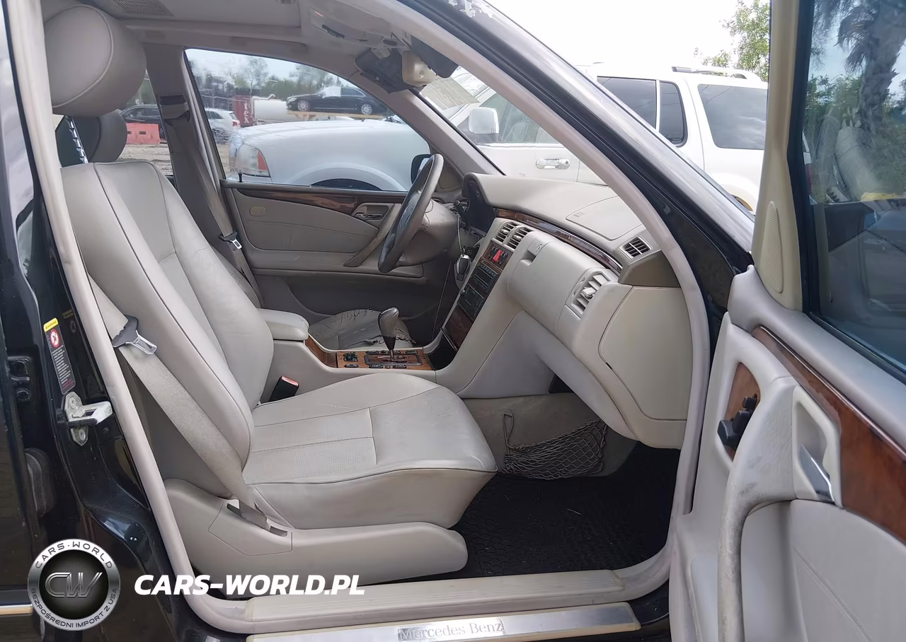 2001 Mercedes-Benz E-Class VIN:WDBJF70J71X060143 - 5