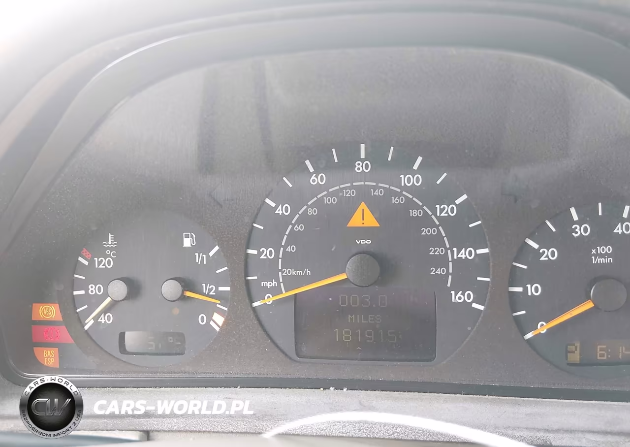 2001 Mercedes-Benz E-Class VIN:WDBJF70J71X060143 - 7