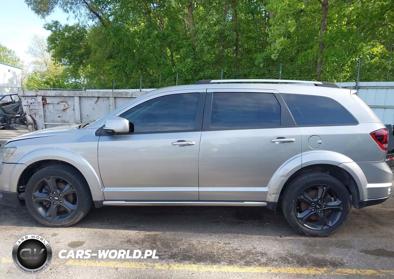 2020 Dodge Journey Crossroad VIN:3C4PDCGB6LT266657 - 14