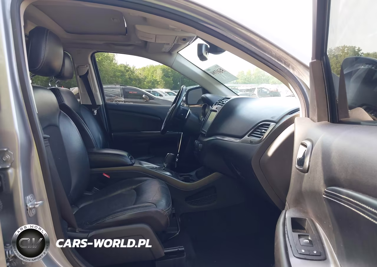 2020 Dodge Journey Crossroad VIN:3C4PDCGB6LT266657 - 5