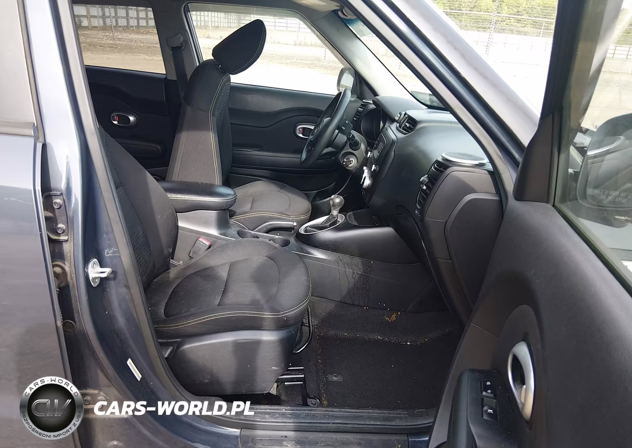 2015 Kia Soul + VIN:KNDJP3A50F7174601 - 5