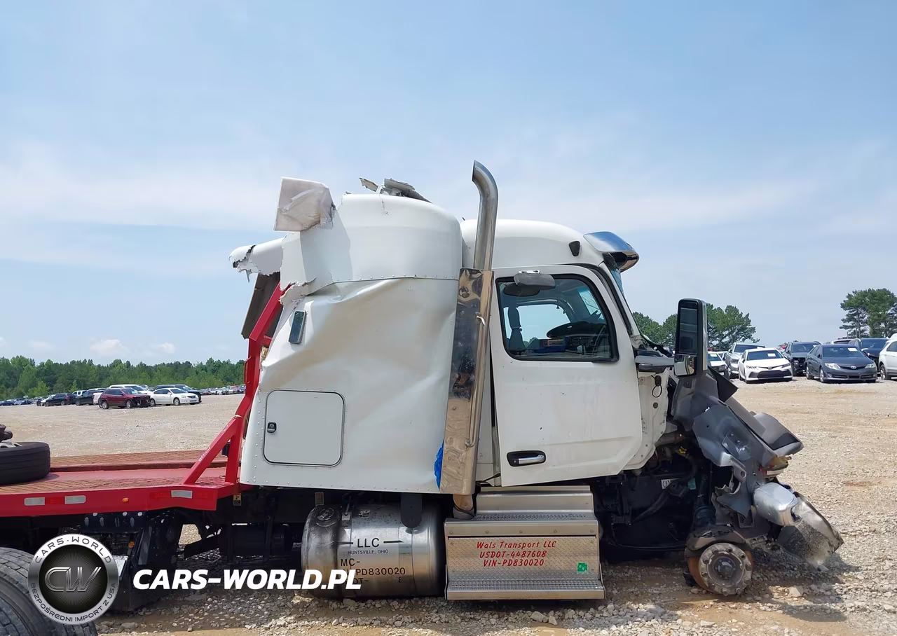 2023 Peterbilt 567 VIN:1XPCDP9X7PD830020 - 13