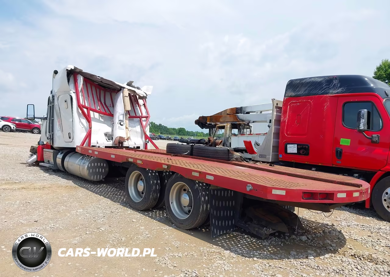 2023 Peterbilt 567 VIN:1XPCDP9X7PD830020 - 3