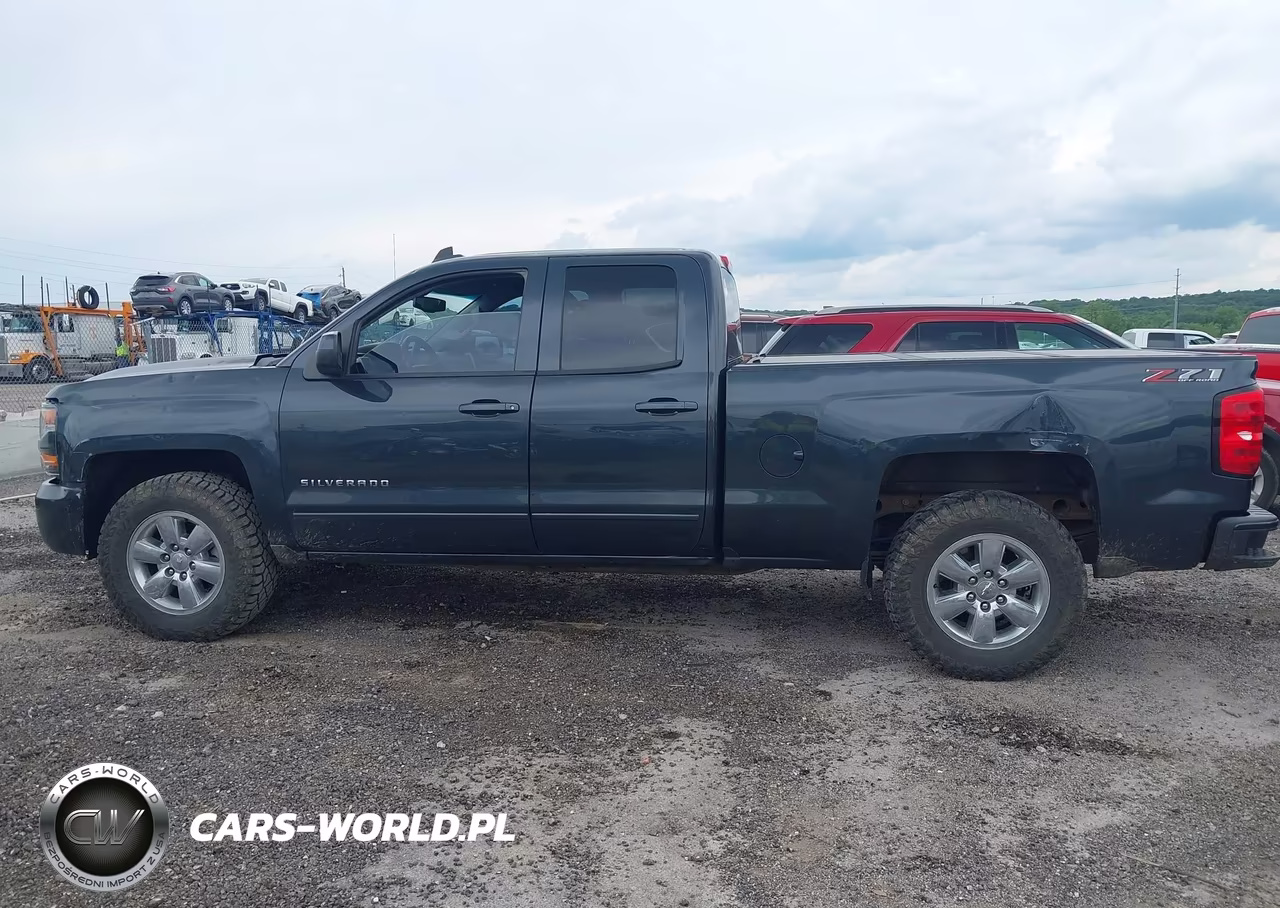 2018 Chevrolet Silverado 1500 2Lt VIN:1GCVKREC9JZ160480 - 14