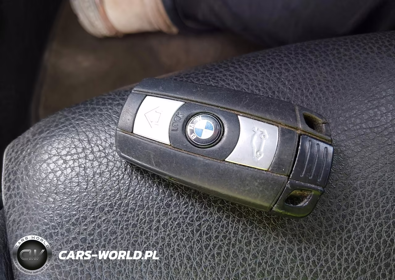 2010 BMW 335I VIN:WBAWB7C55AP049303 - 11