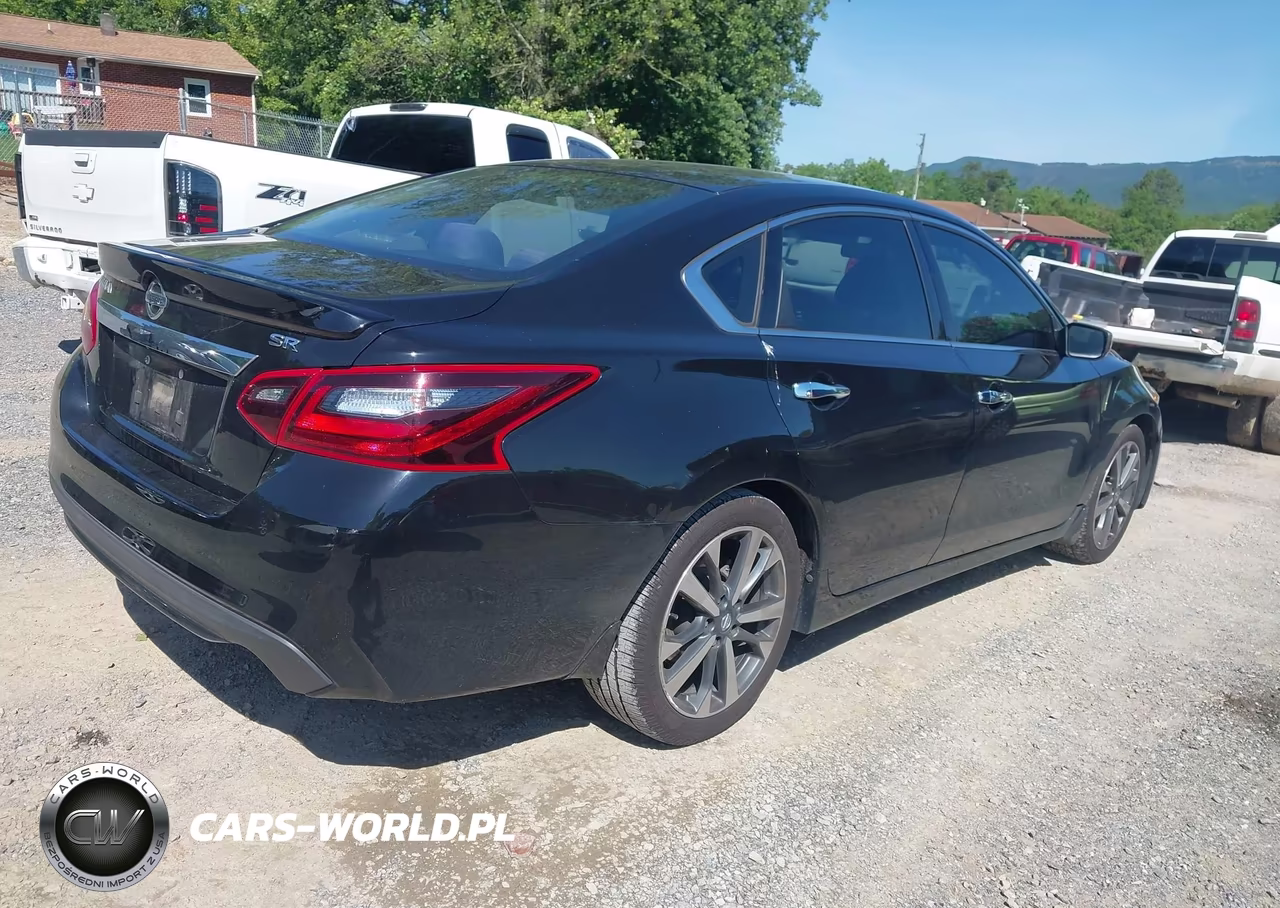 2017 Nissan Altima 2.5 Sr VIN:1N4AL3AP9HC165036 - 4