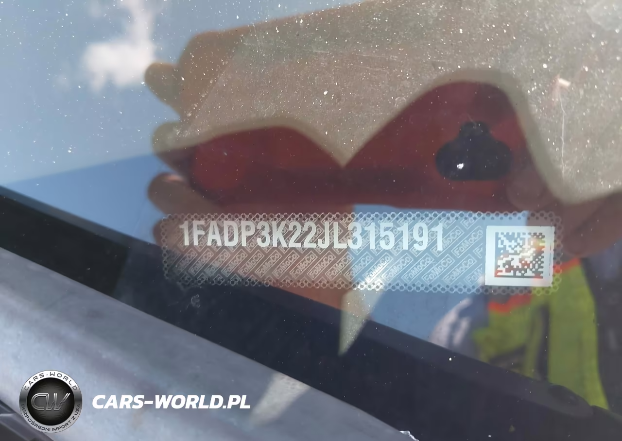 2018 Ford Focus Se VIN:1FADP3K22JL315191 - 9