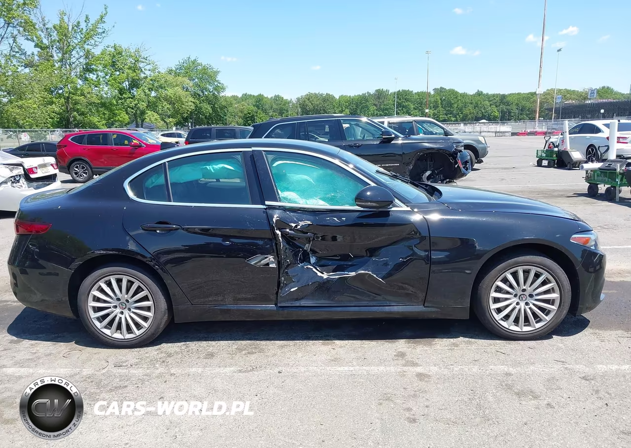 2021 Alfa Romeo Giulia Awd VIN:ZARFANAN1M7646360 - 13