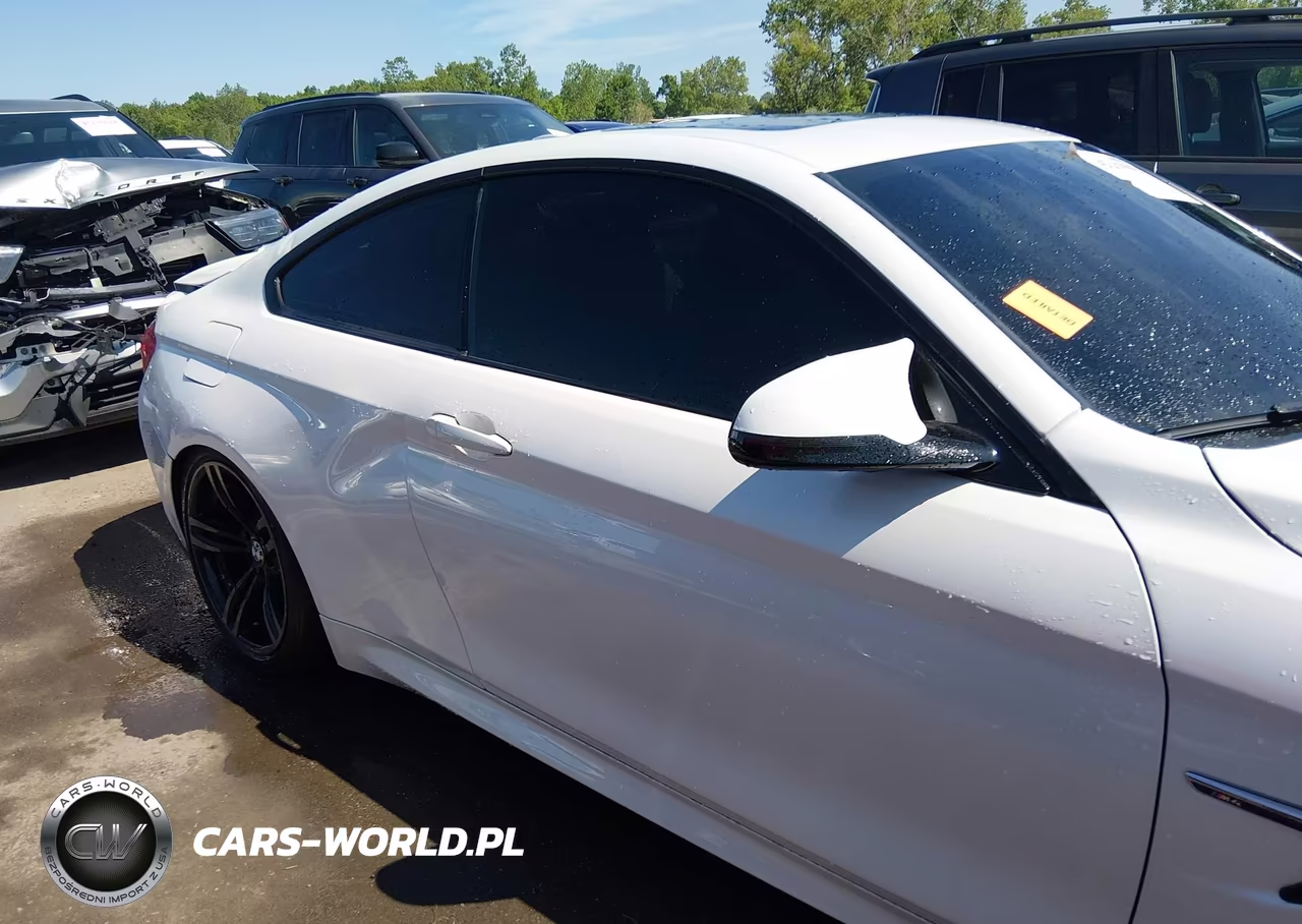 2015 BMW M4 VIN:WBS3R9C54FK331216 - 13