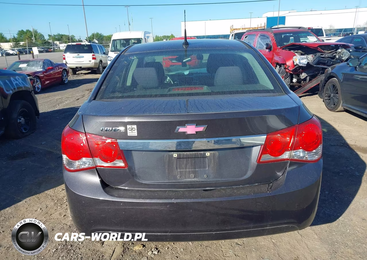 2014 Chevrolet Cruze Ls Auto VIN:1G1PA5SH1E7207676 - 16