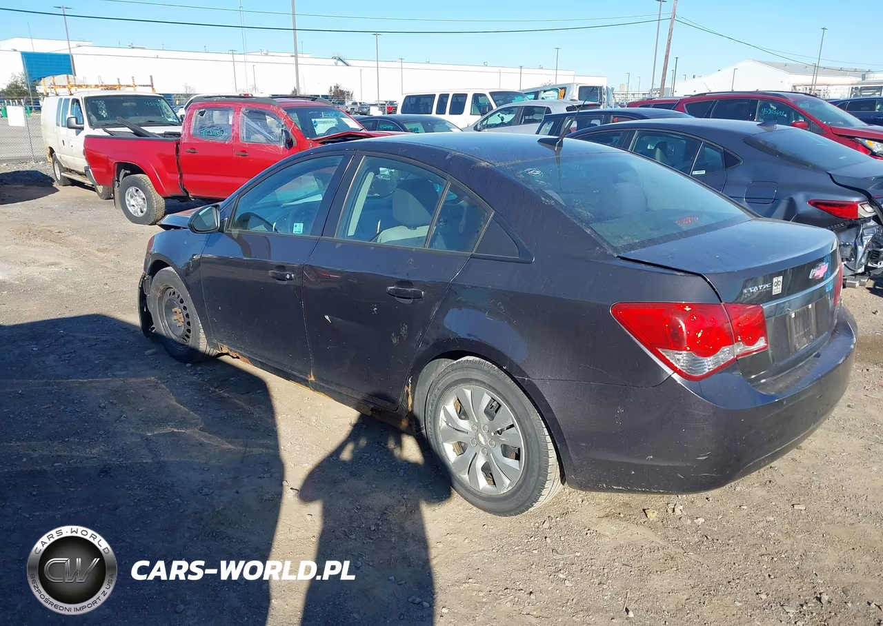 2014 Chevrolet Cruze Ls Auto VIN:1G1PA5SH1E7207676 - 3