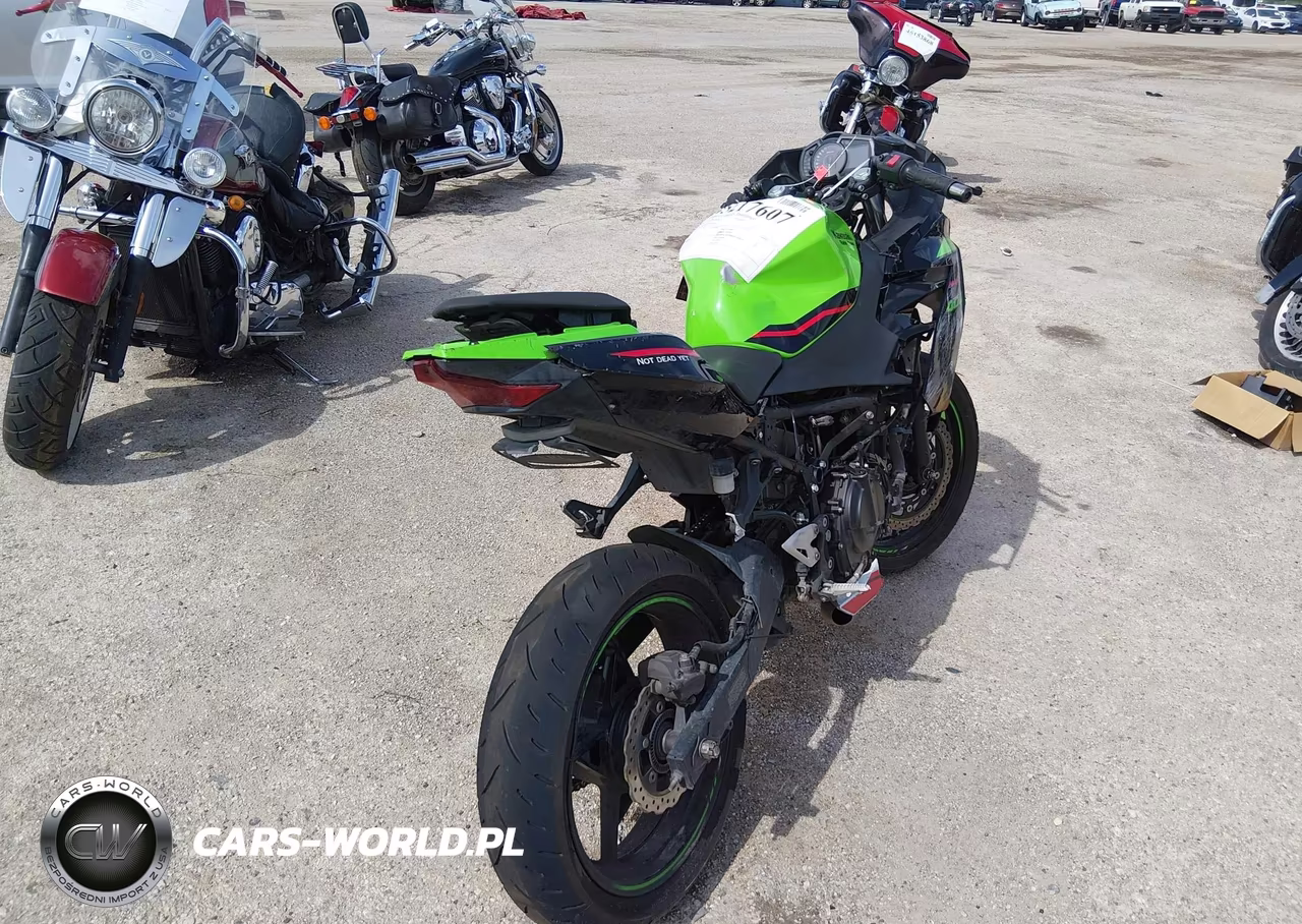 2022 Kawasaki Ex400 VIN:JKAEXKG18NDAH8112 - 4