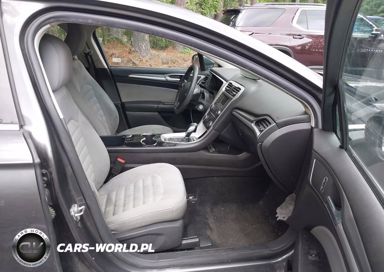 2015 Ford Fusion S VIN:3FA6P0G74FR273837 - 5