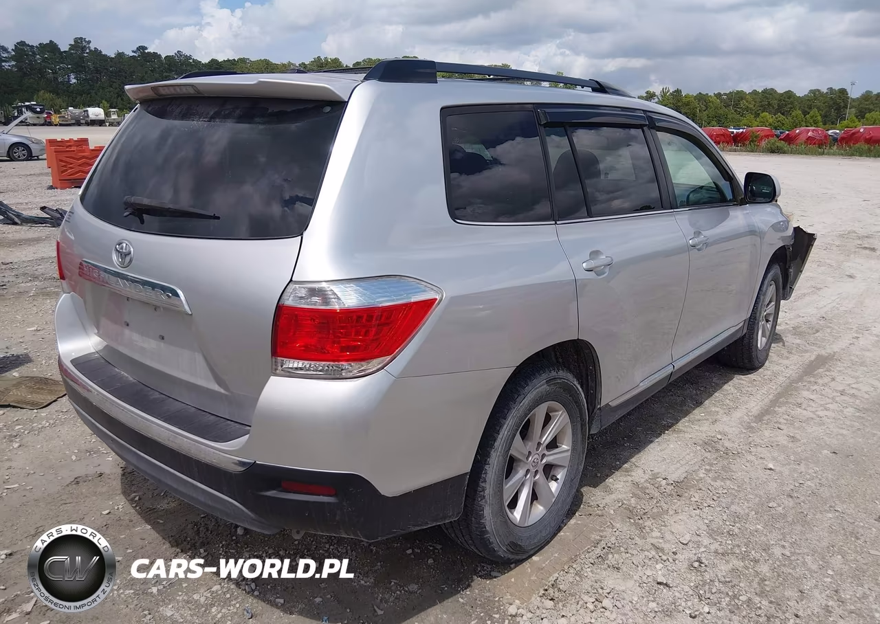2011 Toyota Highlander Base V6 VIN:5TDZK3EH8BS041199 - 4