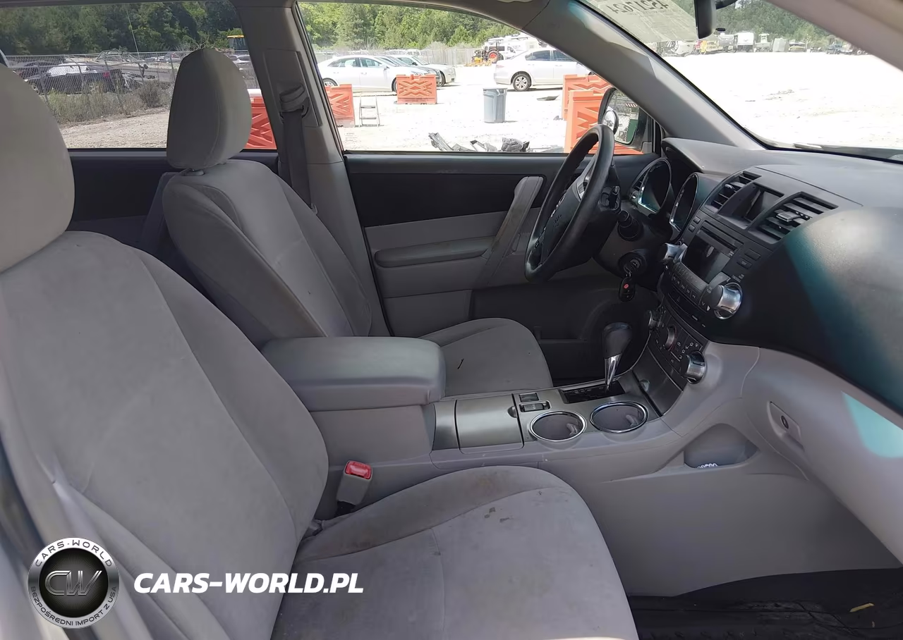 2011 Toyota Highlander Base V6 VIN:5TDZK3EH8BS041199 - 5