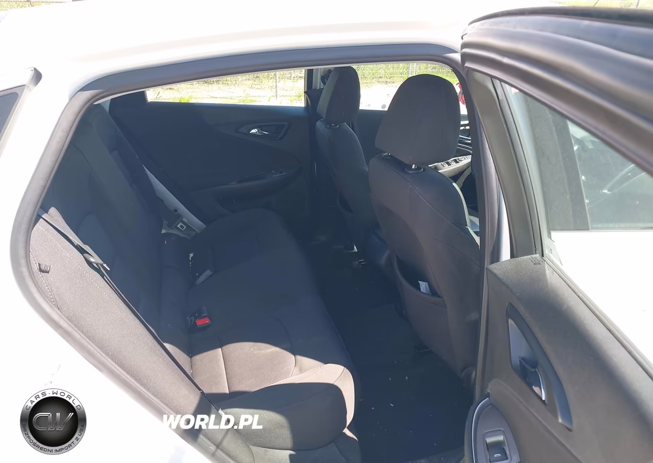 2019 Chevrolet Malibu Rs VIN:1G1ZG5ST3KF206672 - 8