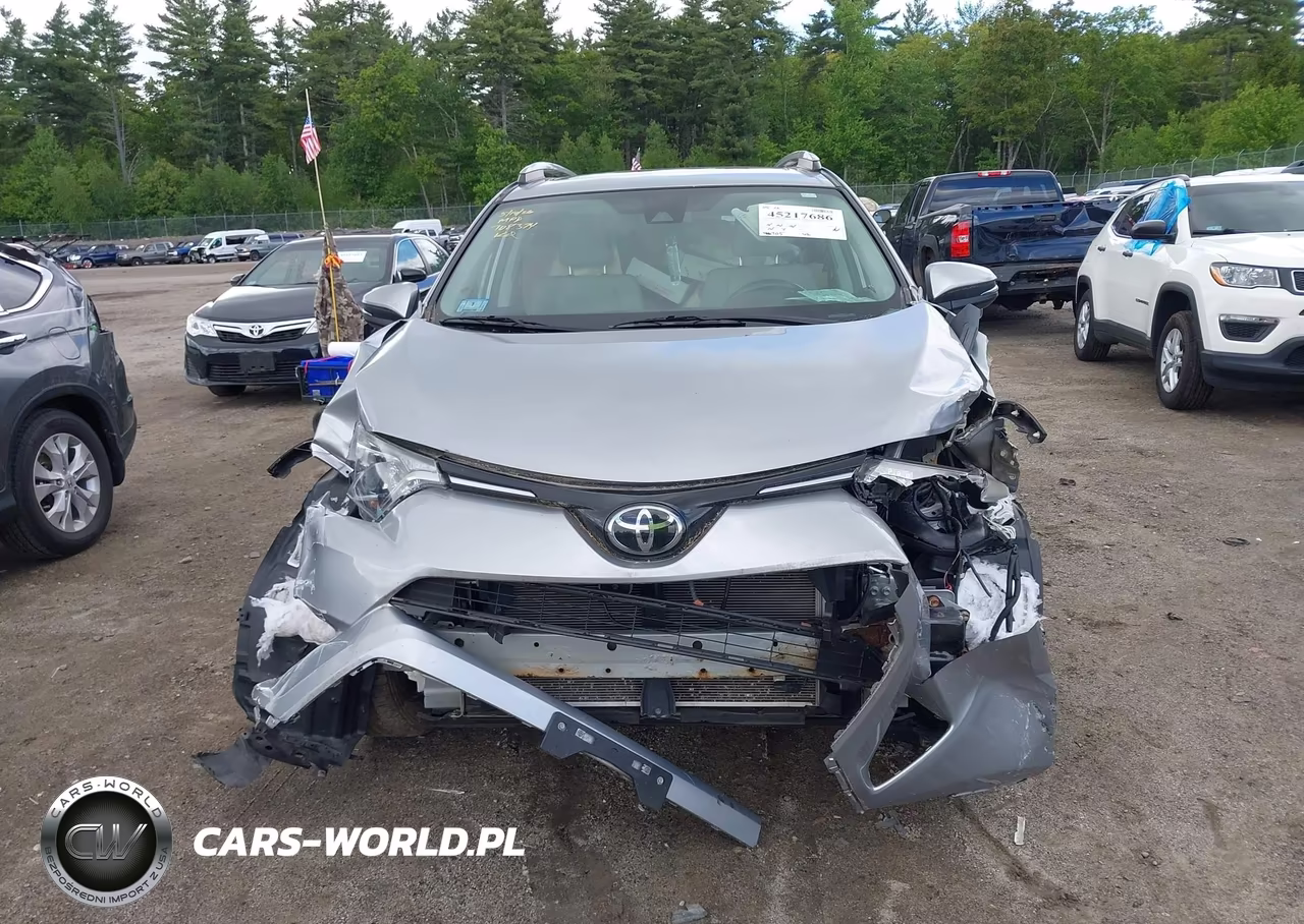 2018 Toyota Rav4 Xle VIN:2T3RFREV2JW708374 - 11