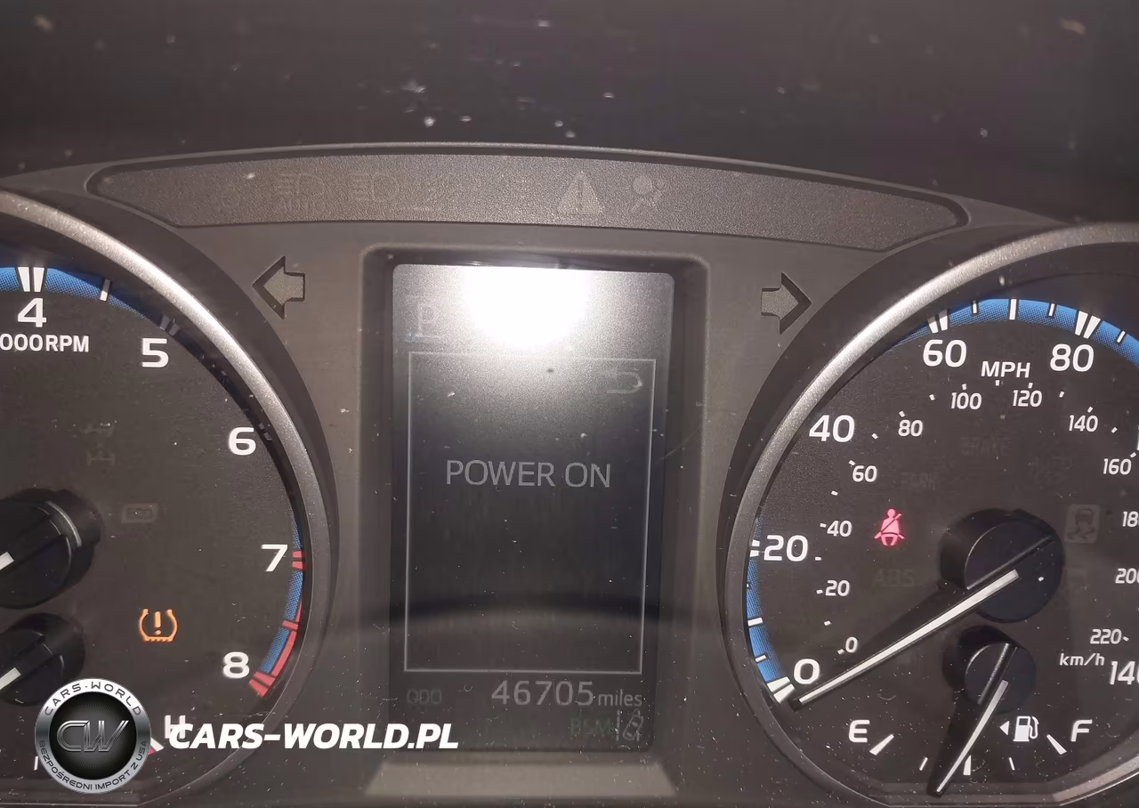 2018 Toyota Rav4 Xle VIN:2T3RFREV2JW708374 - 7