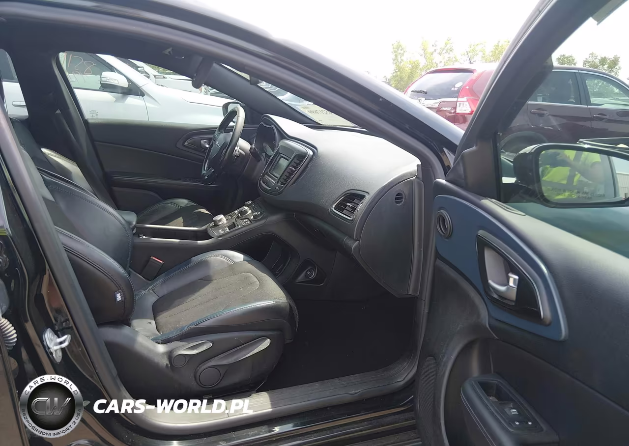 2016 Chrysler 200 S VIN:1C3CCCBBXGN130325 - 5