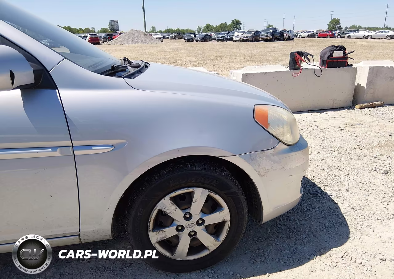 2009 Hyundai Accent Gls VIN:KMHCN46C19U367434 - 13