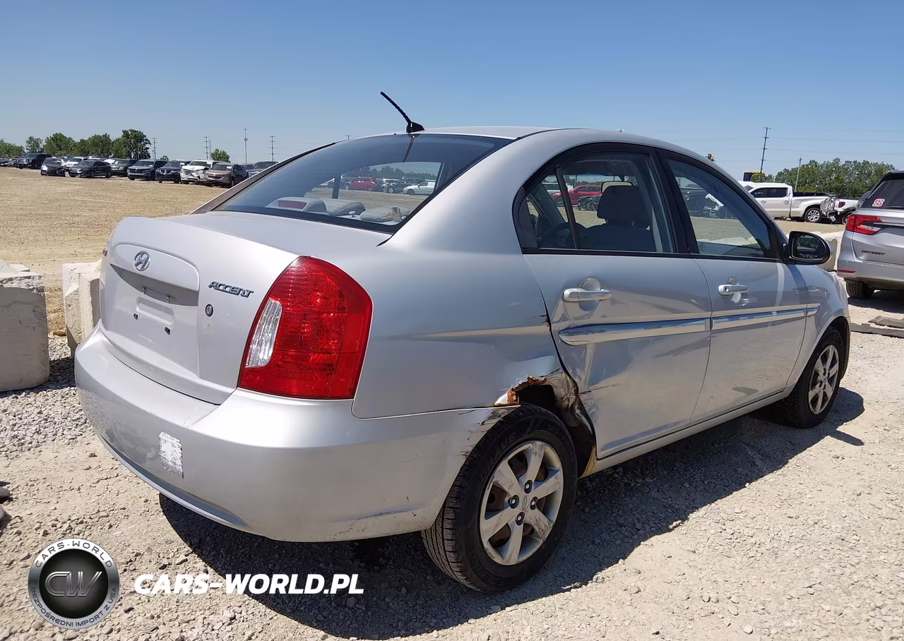 2009 Hyundai Accent Gls VIN:KMHCN46C19U367434 - 4