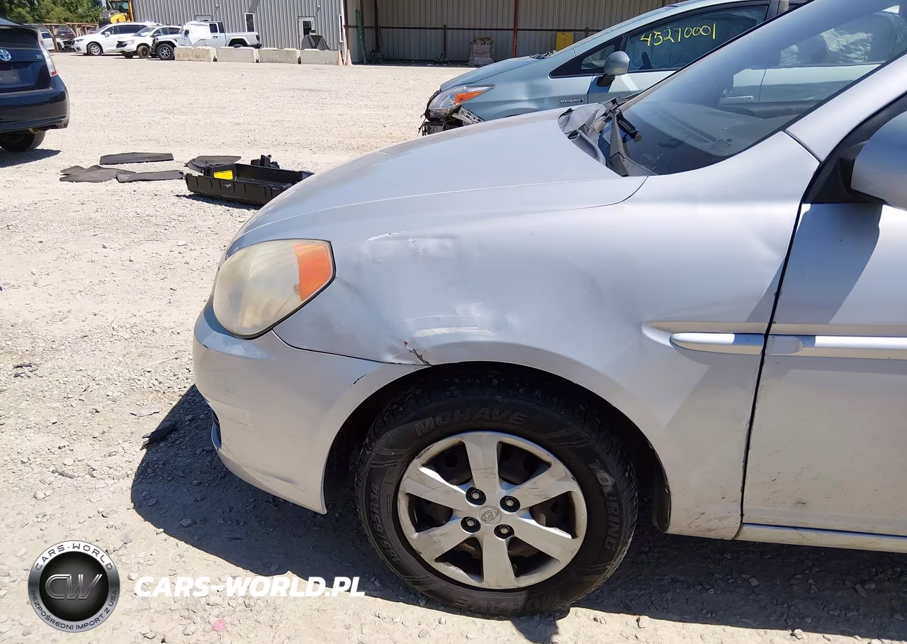 2009 Hyundai Accent Gls VIN:KMHCN46C19U367434 - 6