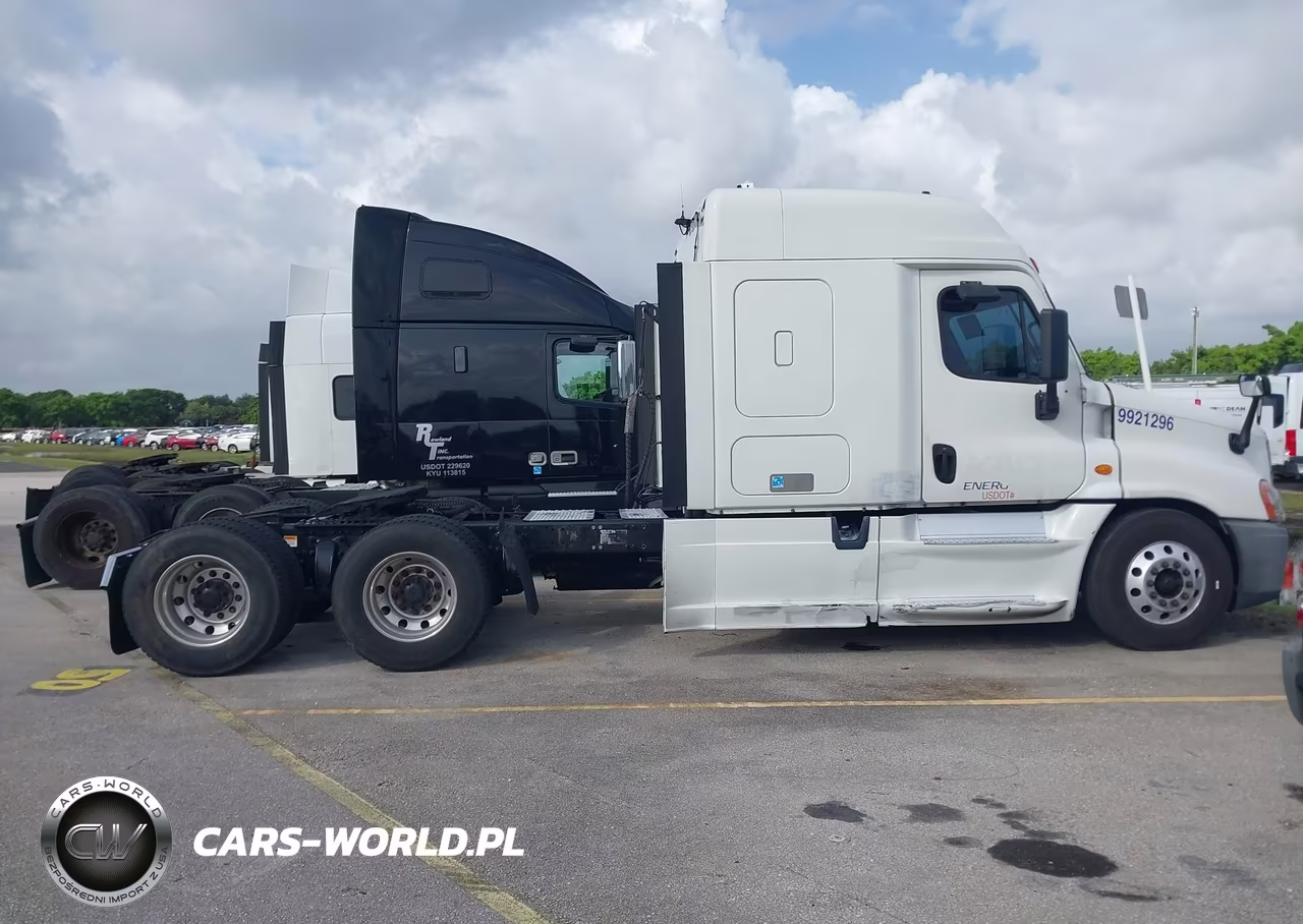 2014 Freightliner Cascadia 125 VIN:1FUJGLDV8ELFY3006 - 15