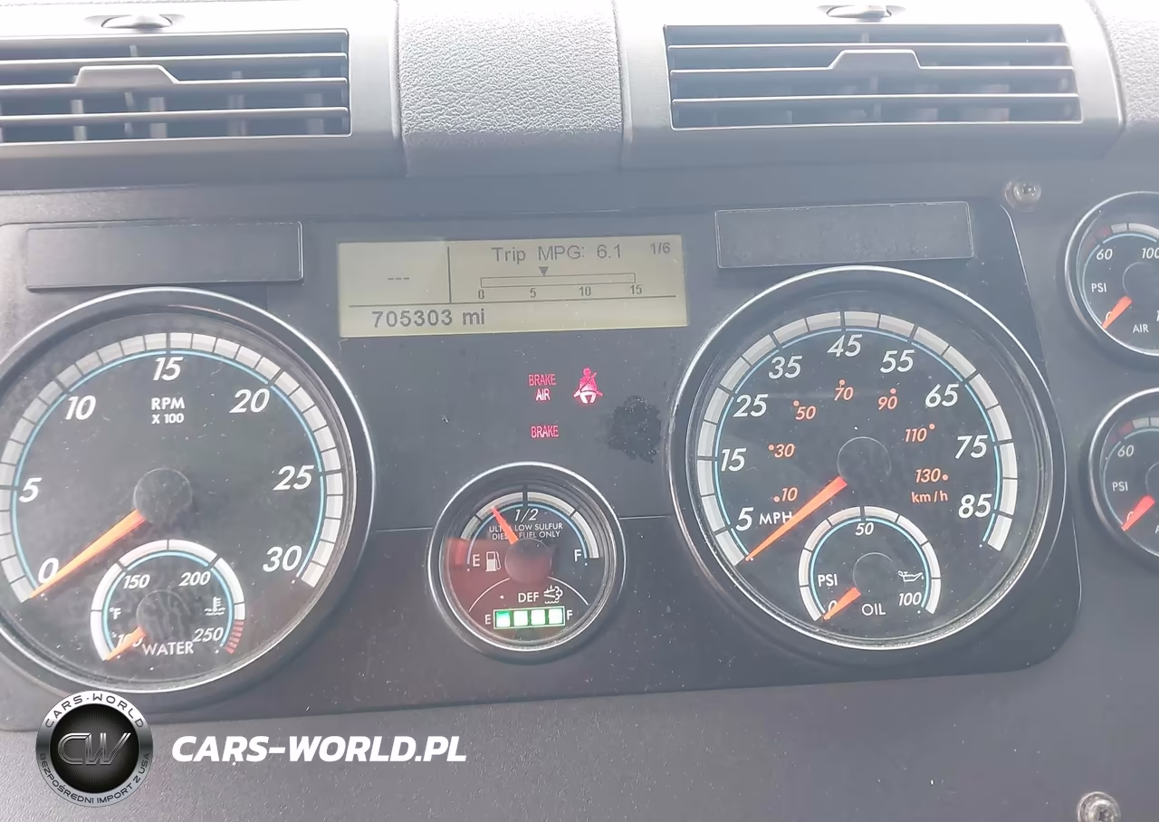 2014 Freightliner Cascadia 125 VIN:1FUJGLDV8ELFY3006 - 5