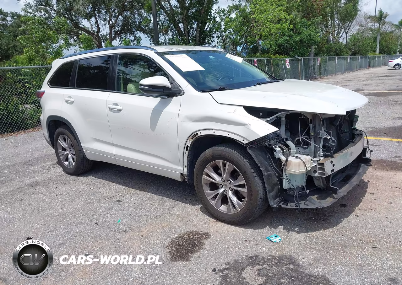 2015 Toyota Highlander Xle V6 – zdjęcie 1 z 17