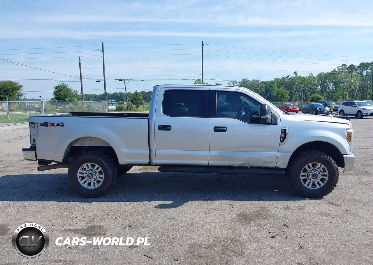 2018 Ford F-250 Xlt VIN:1FT7W2B63JEB39389 - 13