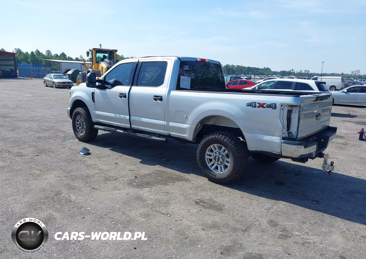 2018 Ford F-250 Xlt VIN:1FT7W2B63JEB39389 - 3