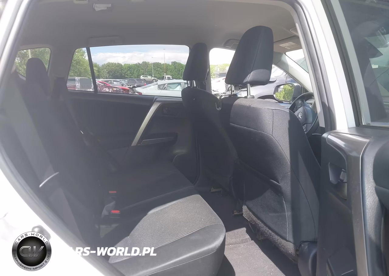 2017 Toyota Rav4 Le VIN:JTMBFREV5HJ130992 - 8
