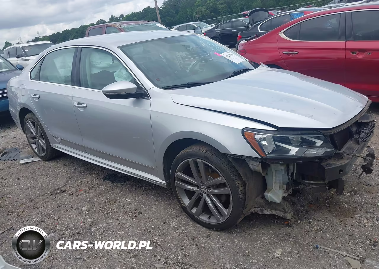 2016 Volkswagen Passat 1.8T R-Line – zdjęcie 1 z 17