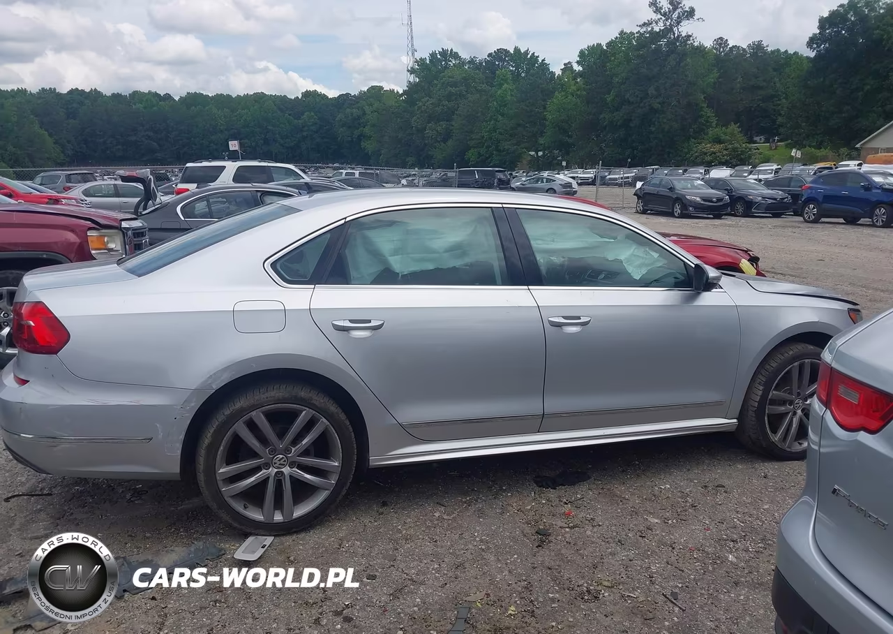 2016 Volkswagen Passat 1.8T R-Line VIN:1VWAT7A38GC067190 - 14