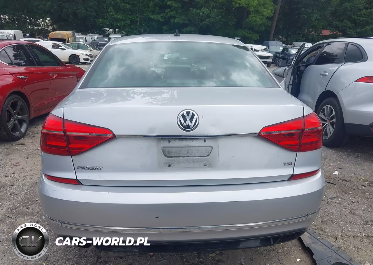 2016 Volkswagen Passat 1.8T R-Line VIN:1VWAT7A38GC067190 - 17
